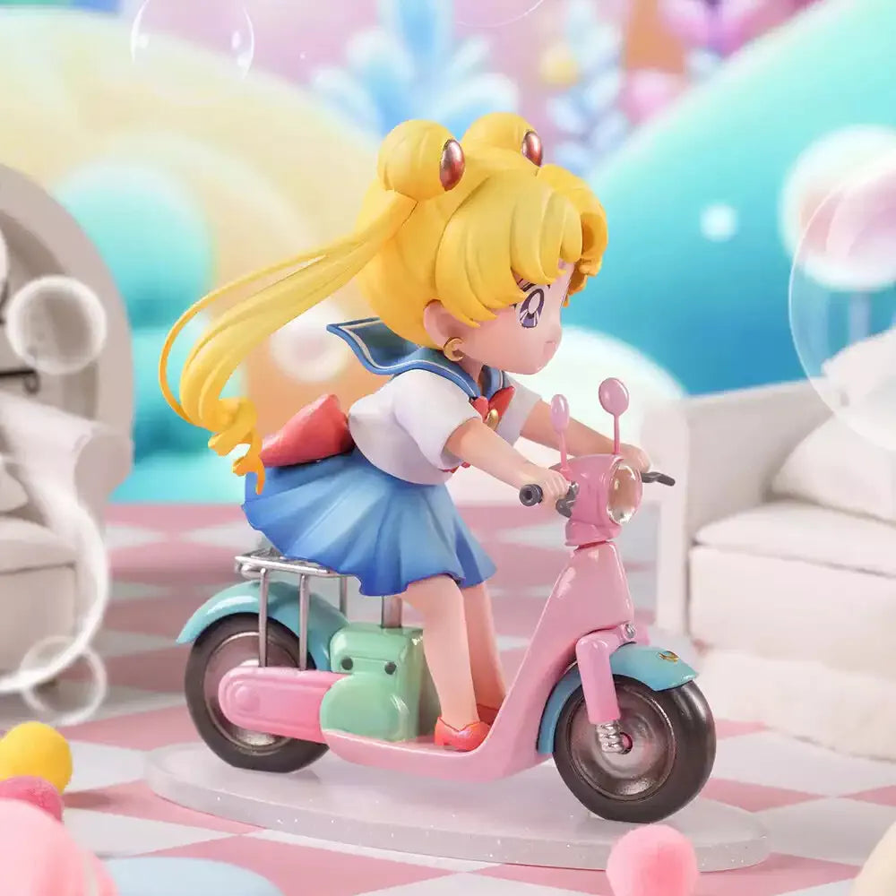 Sailor Moon Tsukino Usagi Statue